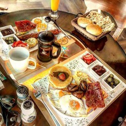 کافه رستوران تایم - مهرشهر کرج
